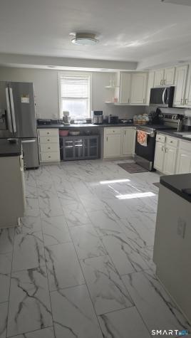 15 Blue Ridge Lane North Haven CT 06473