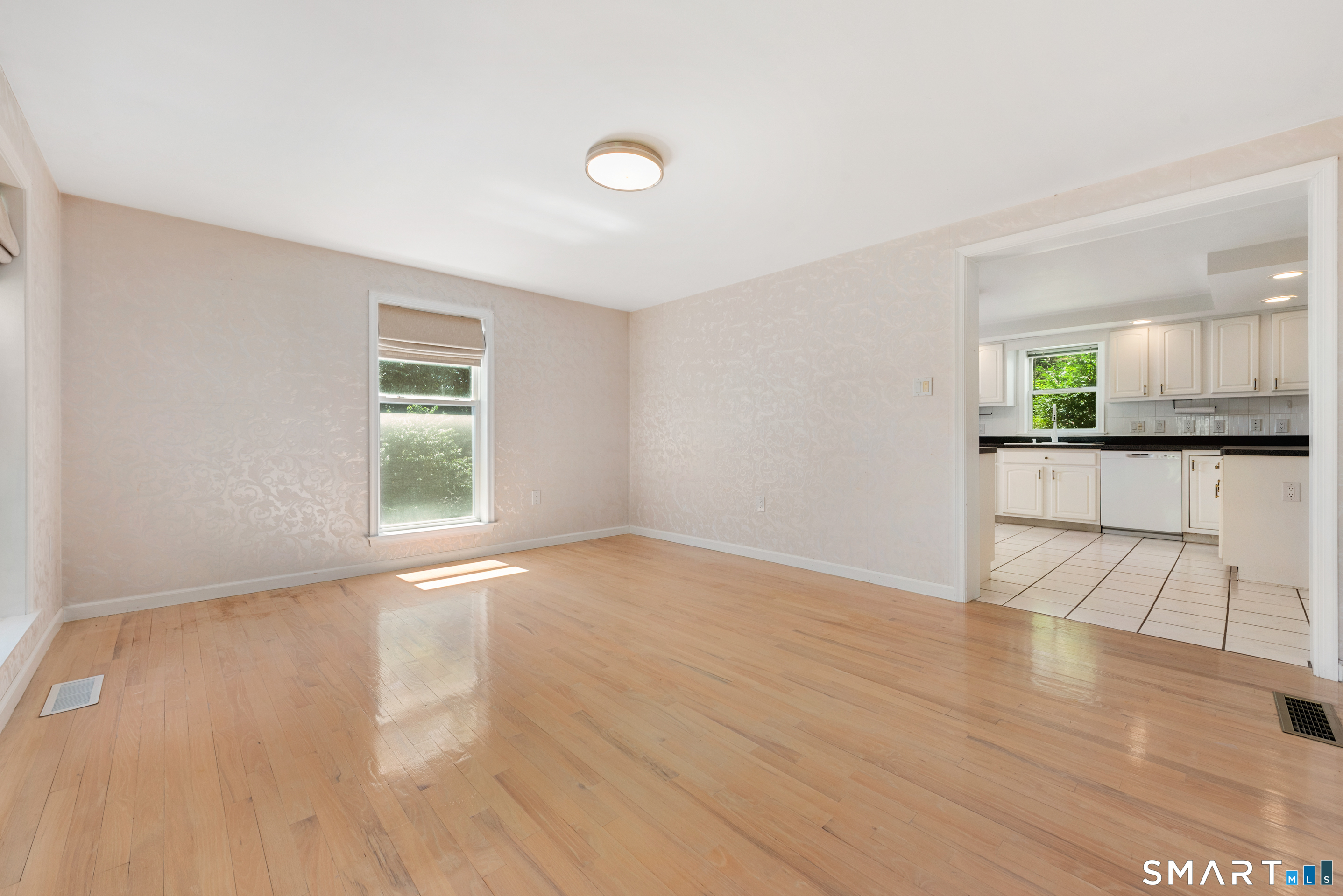 15 Blue Ridge Lane North Haven CT 06473