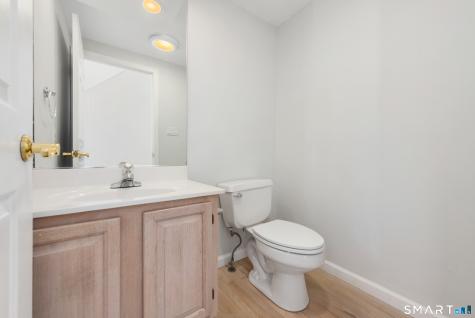 15 Blue Ridge Lane North Haven CT 06473