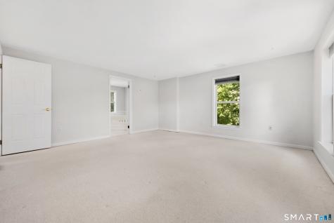 15 Blue Ridge Lane North Haven CT 06473