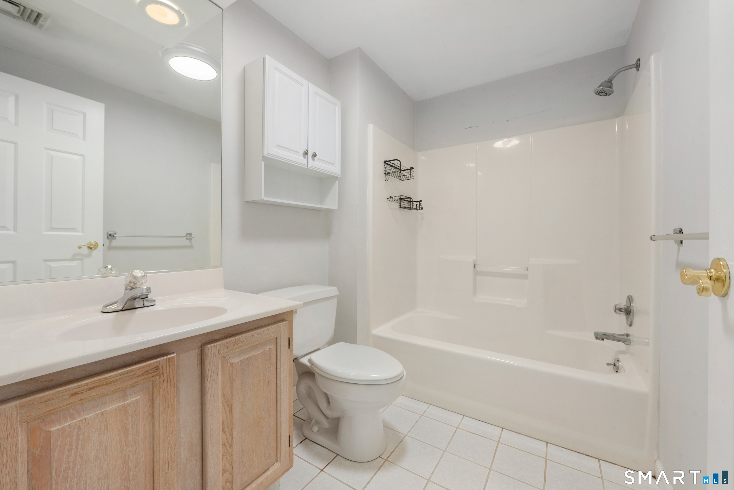 15 Blue Ridge Lane North Haven CT 06473