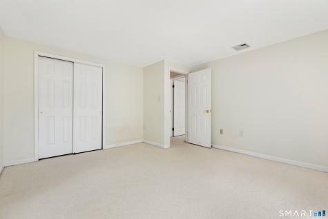 15 Blue Ridge Lane North Haven CT 06473