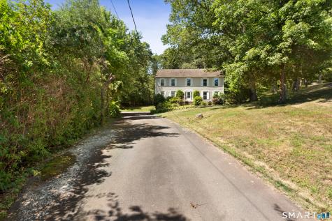 15 Blue Ridge Lane North Haven CT 06473