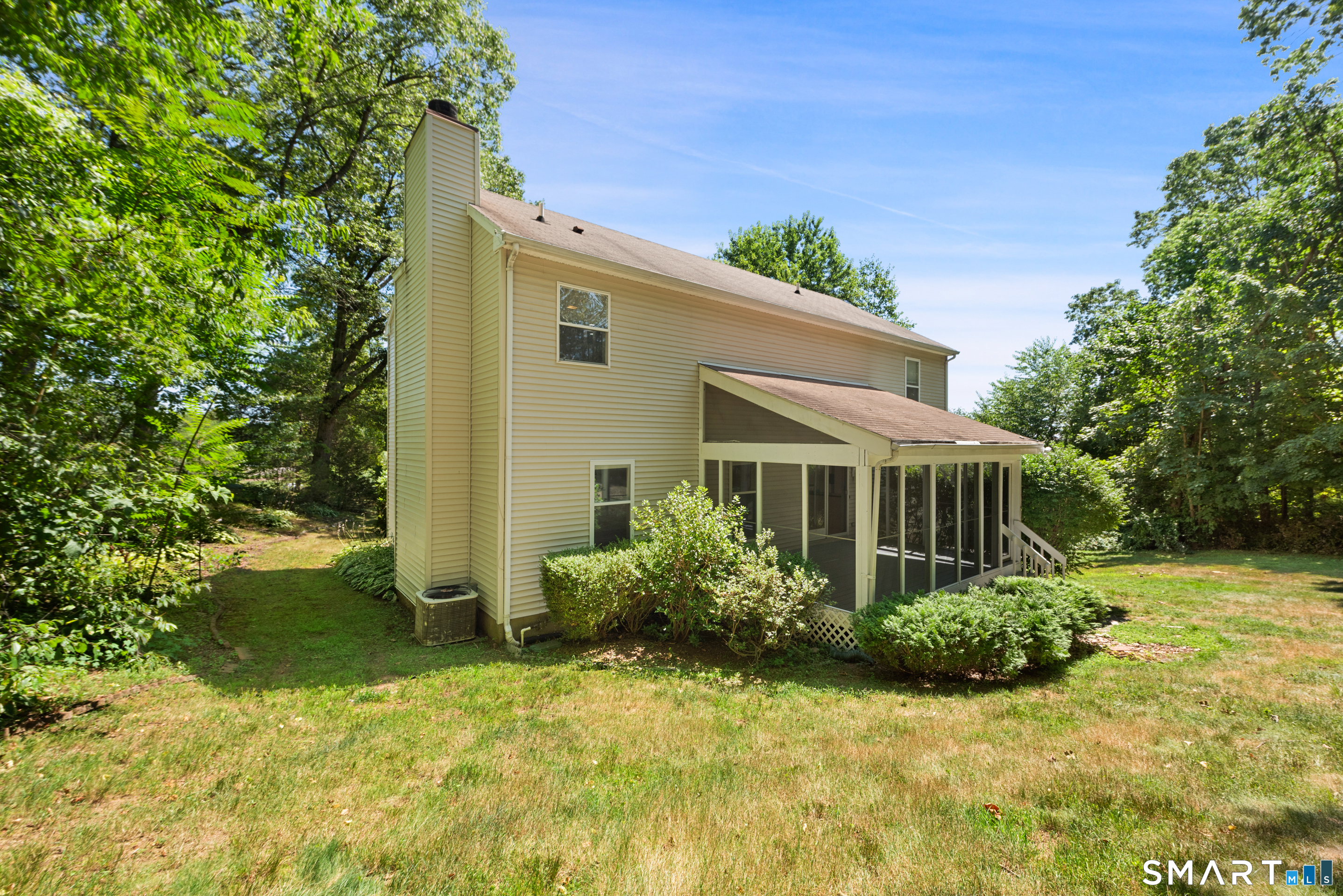 15 Blue Ridge Lane North Haven CT 06473