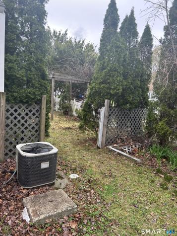 26 Sunnydale Road East Hartford CT 06118