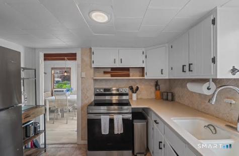 42 Noble Avenue Groton CT 06340