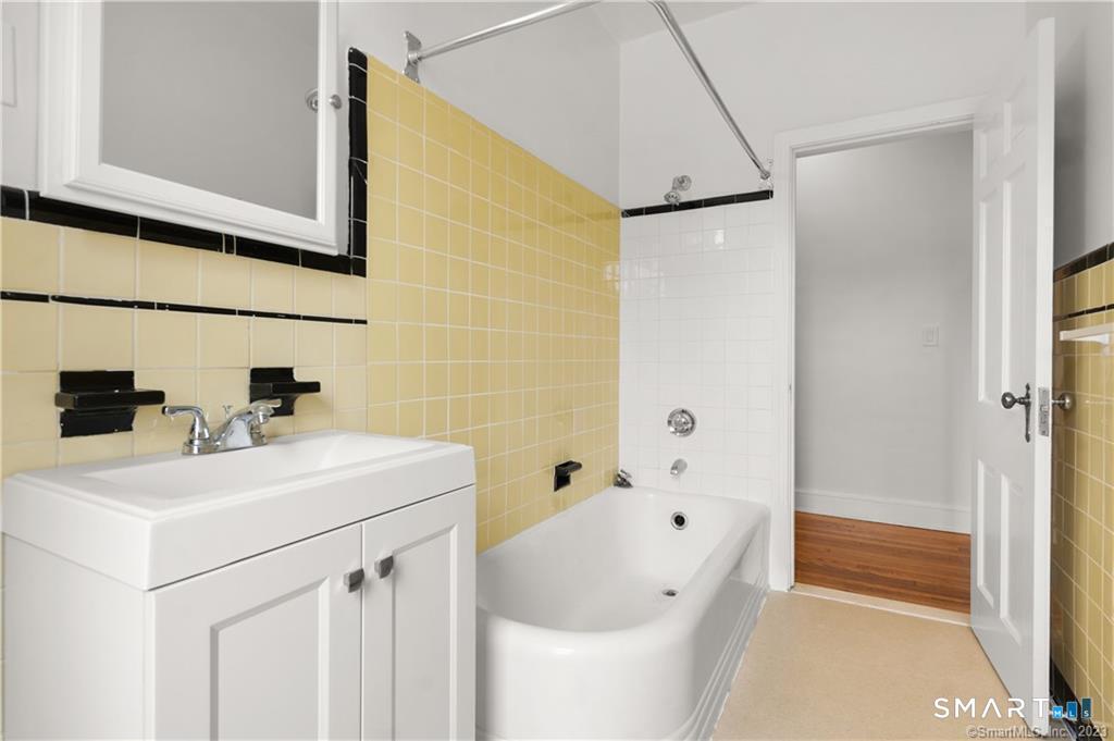 684 Farmington Avenue West Hartford CT 06119
