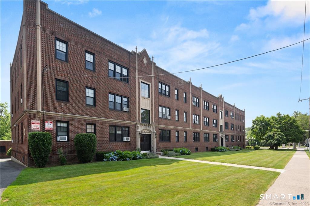 684 Farmington Avenue West Hartford CT 06119