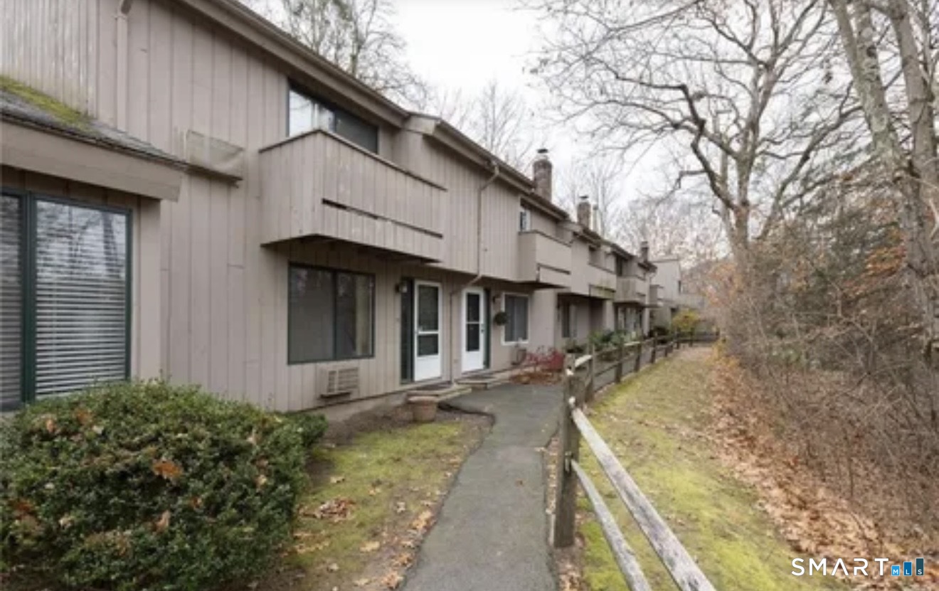 70 Mohawk Trail Guilford CT 06547
