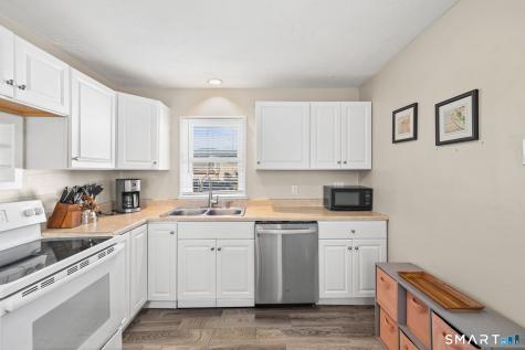116 College Place Fairfield CT 06824