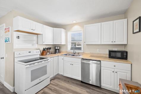 116 College Place Fairfield CT 06824