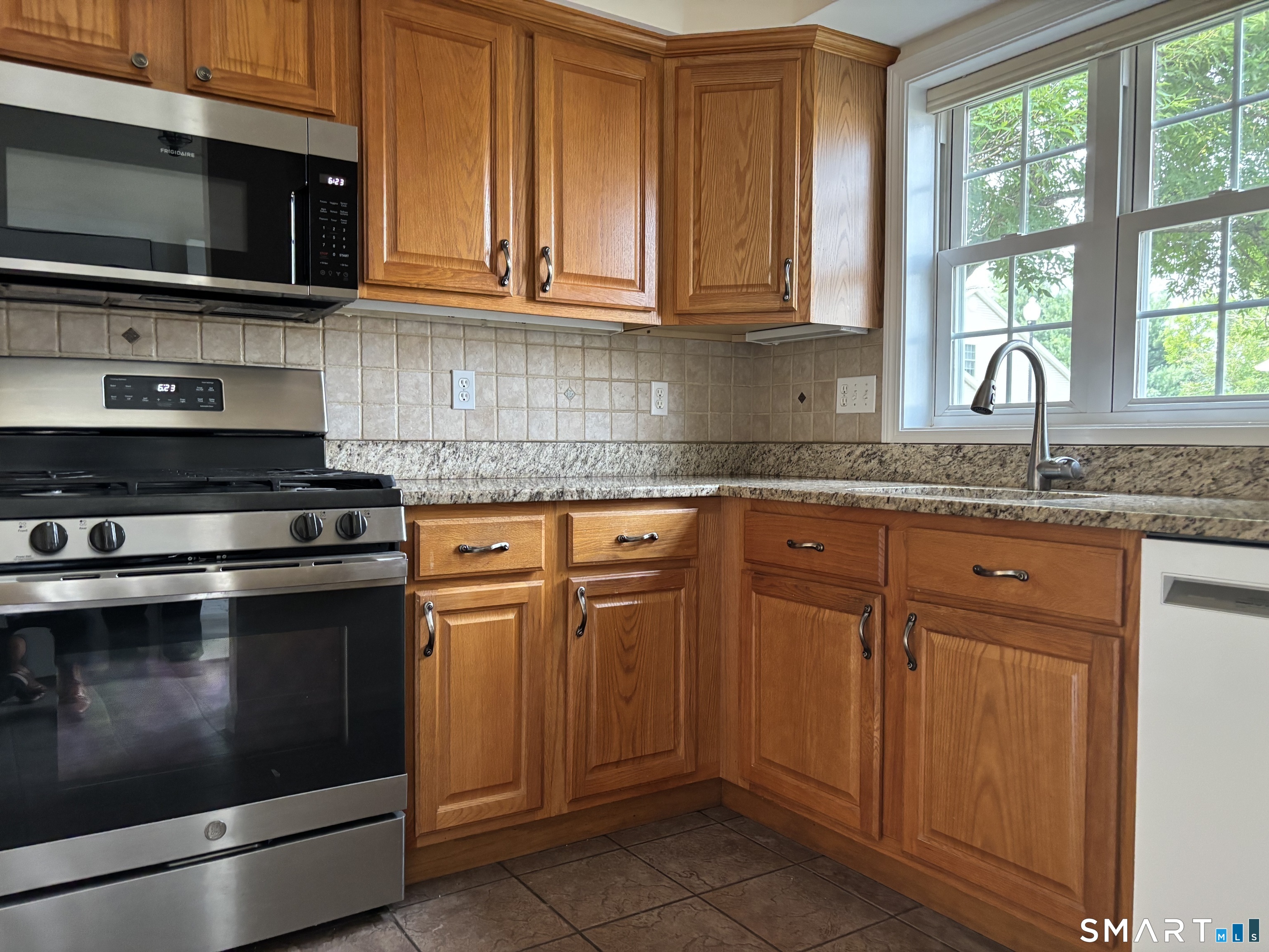 511 Elm Street North Haven CT 06473