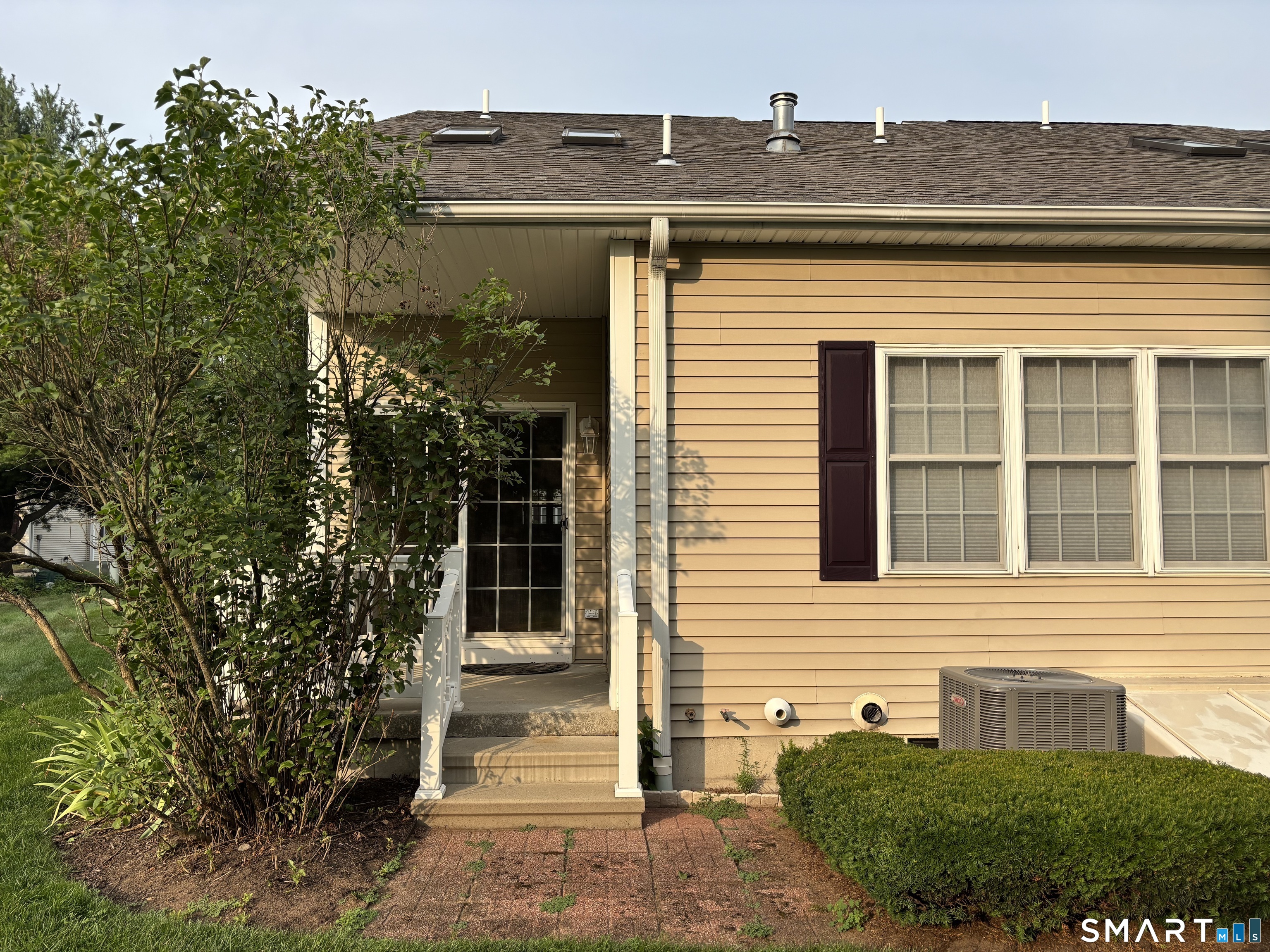 511 Elm Street North Haven CT 06473