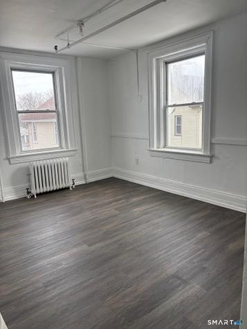 86 Pequonnock Street Bridgeport CT 06604