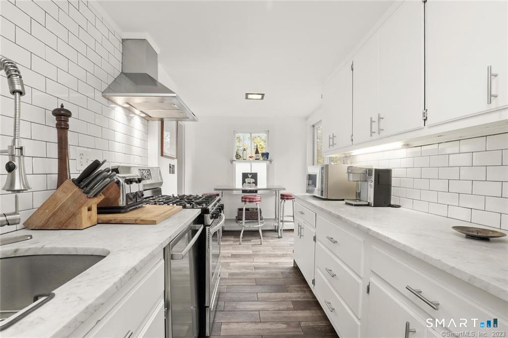 47 Hollow Tree Ridge Road Darien CT 06820