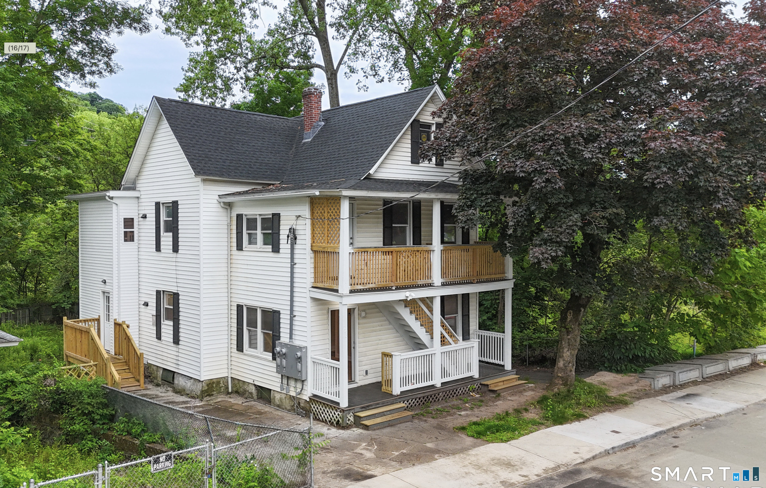 1248 North Main Street Waterbury CT 06704
