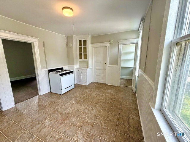 808 Mill Plain Road Fairfield CT 06824