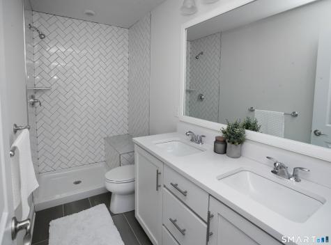 71 Brentwood Circle Danbury CT 06810