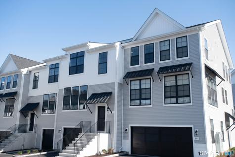71 Brentwood Circle Danbury CT 06810