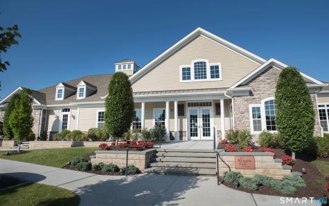 71 Brentwood Circle Danbury CT 06810