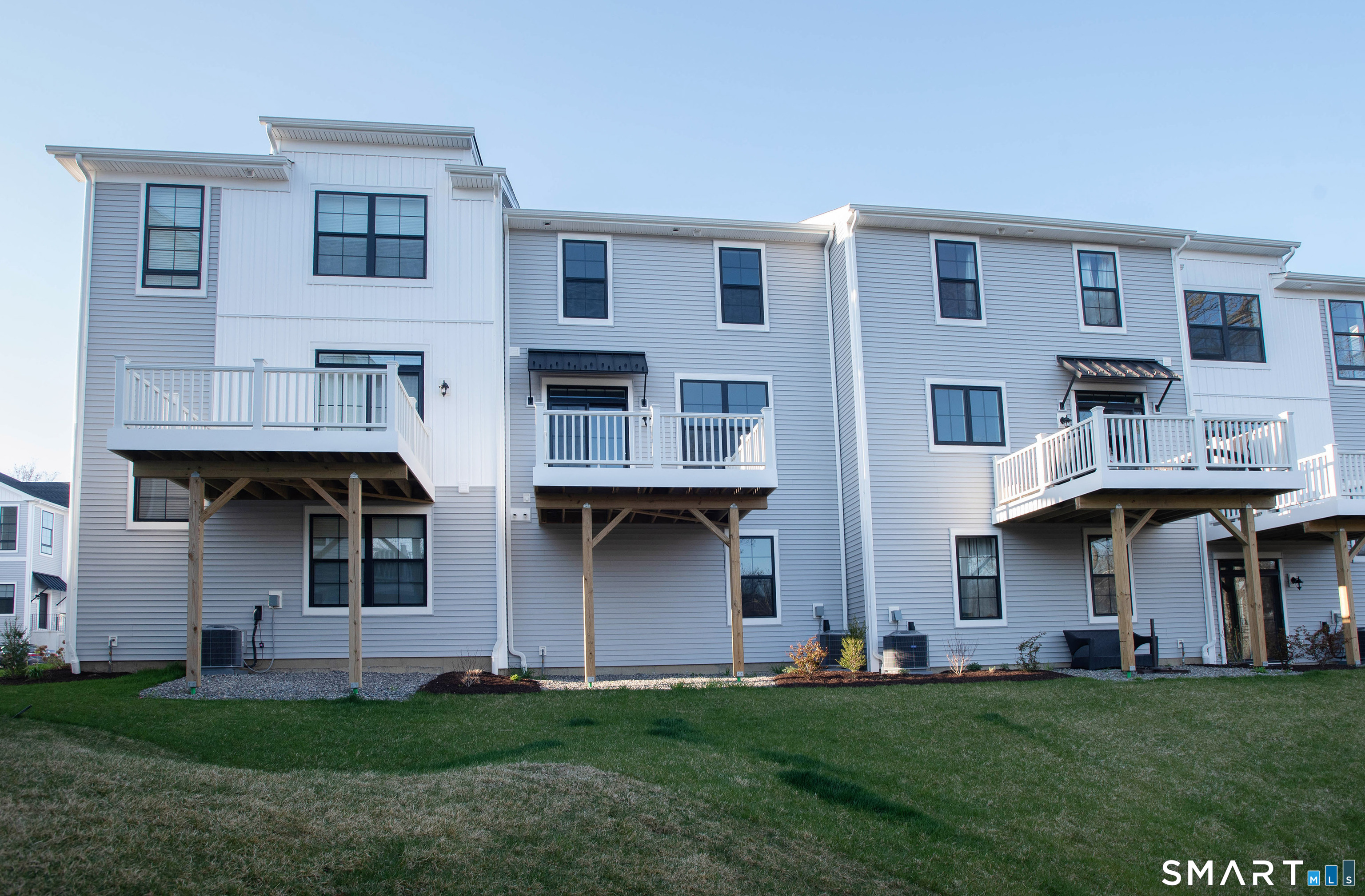 71 Brentwood Circle Danbury CT 06810