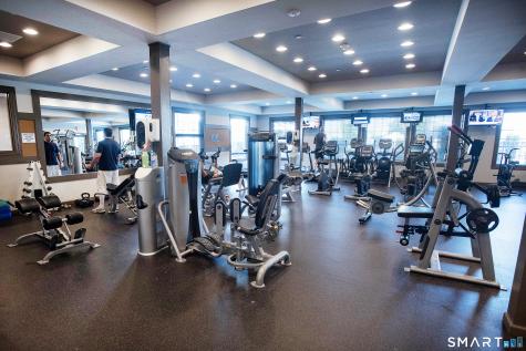 71 Brentwood Circle Danbury CT 06810