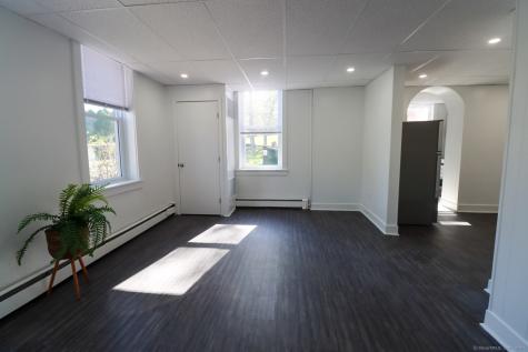 156 Garfield Avenue New London CT 06320