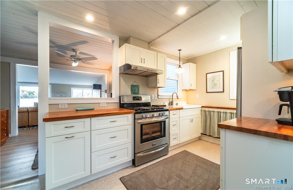99 Great Harbor Road Guilford CT 06437