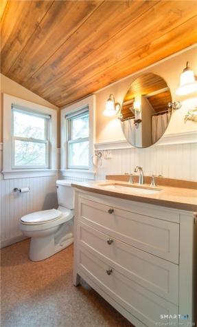 99 Great Harbor Road Guilford CT 06437