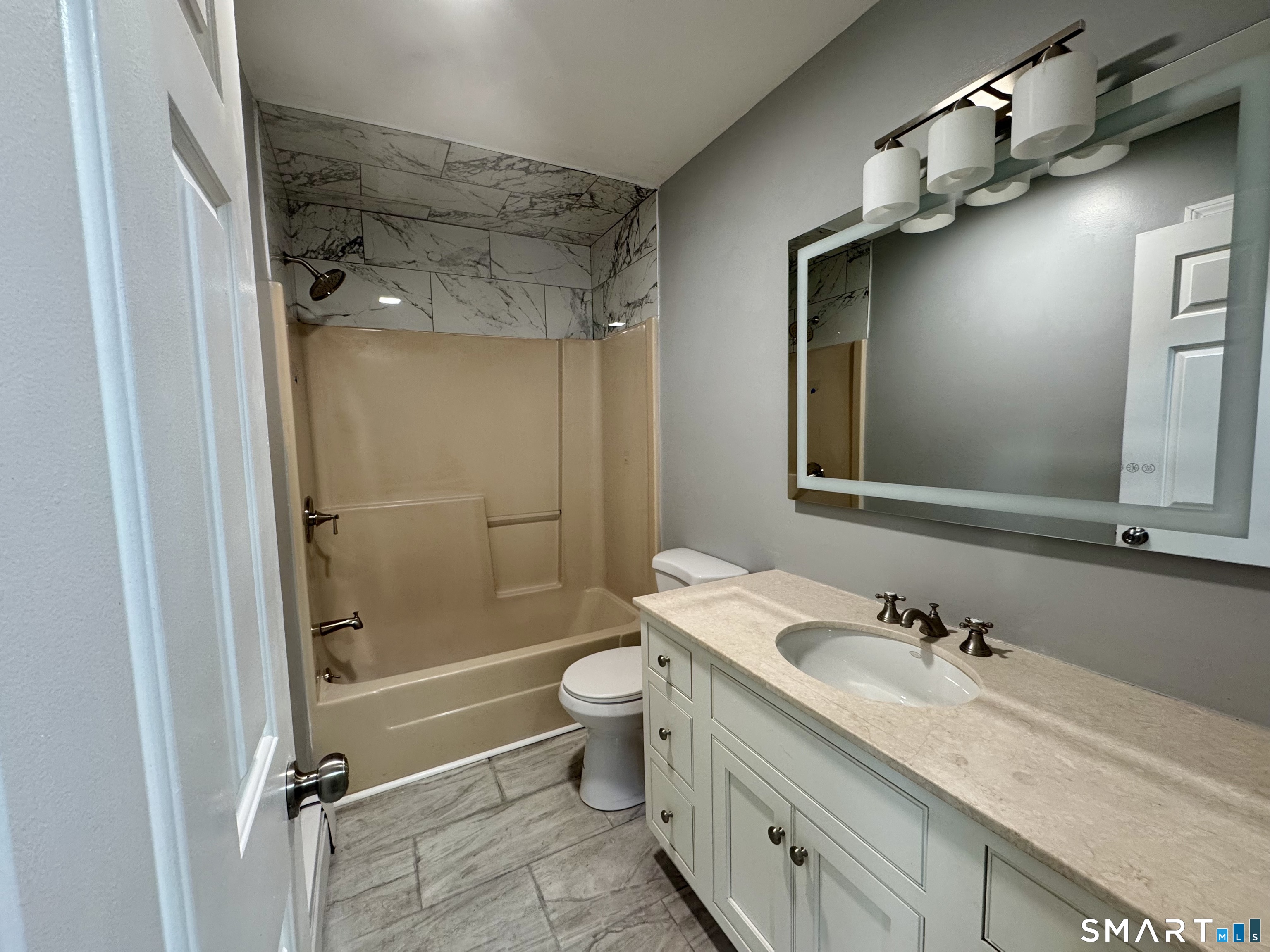 23 Katie Lane Waterbury CT 06708