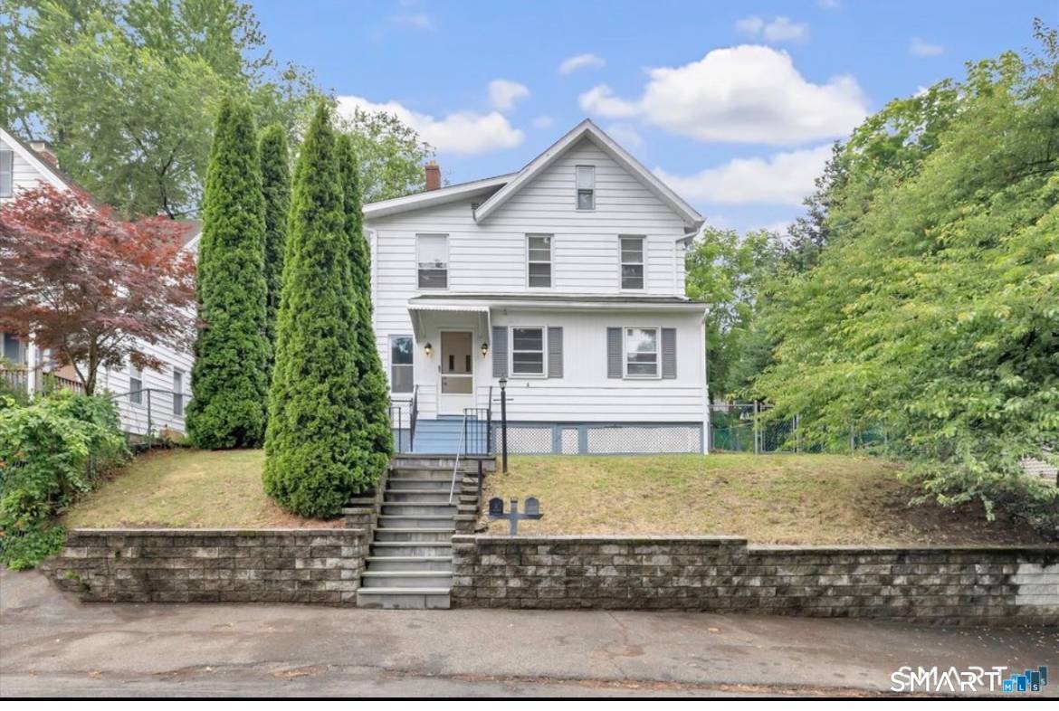 Shelton CT, 74 New Street, Unit 2