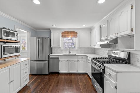 10 Greenacres Avenue West Hartford CT 06107