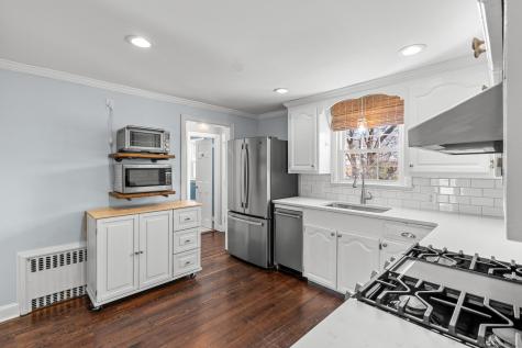 10 Greenacres Avenue West Hartford CT 06107