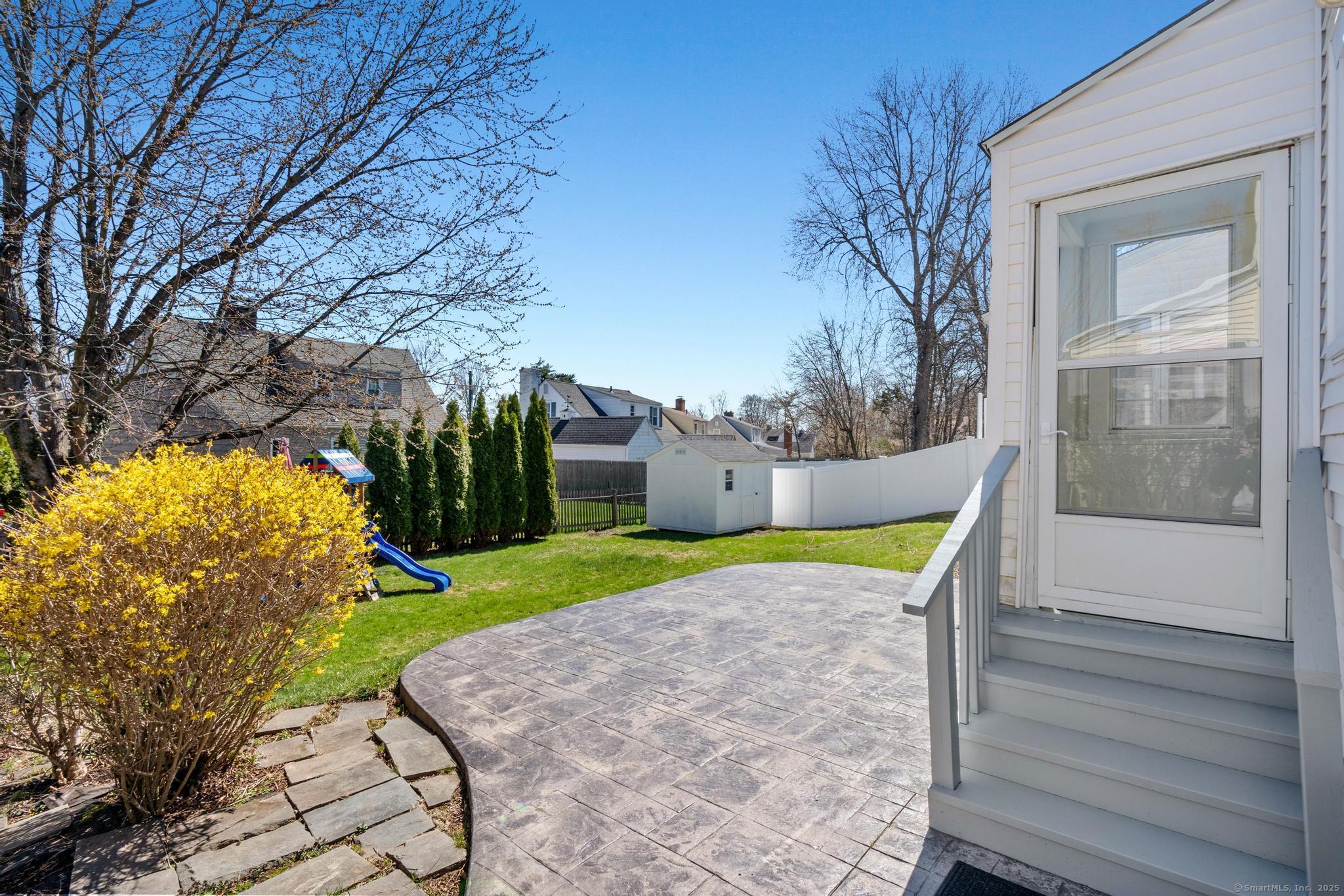 10 Greenacres Avenue West Hartford CT 06107