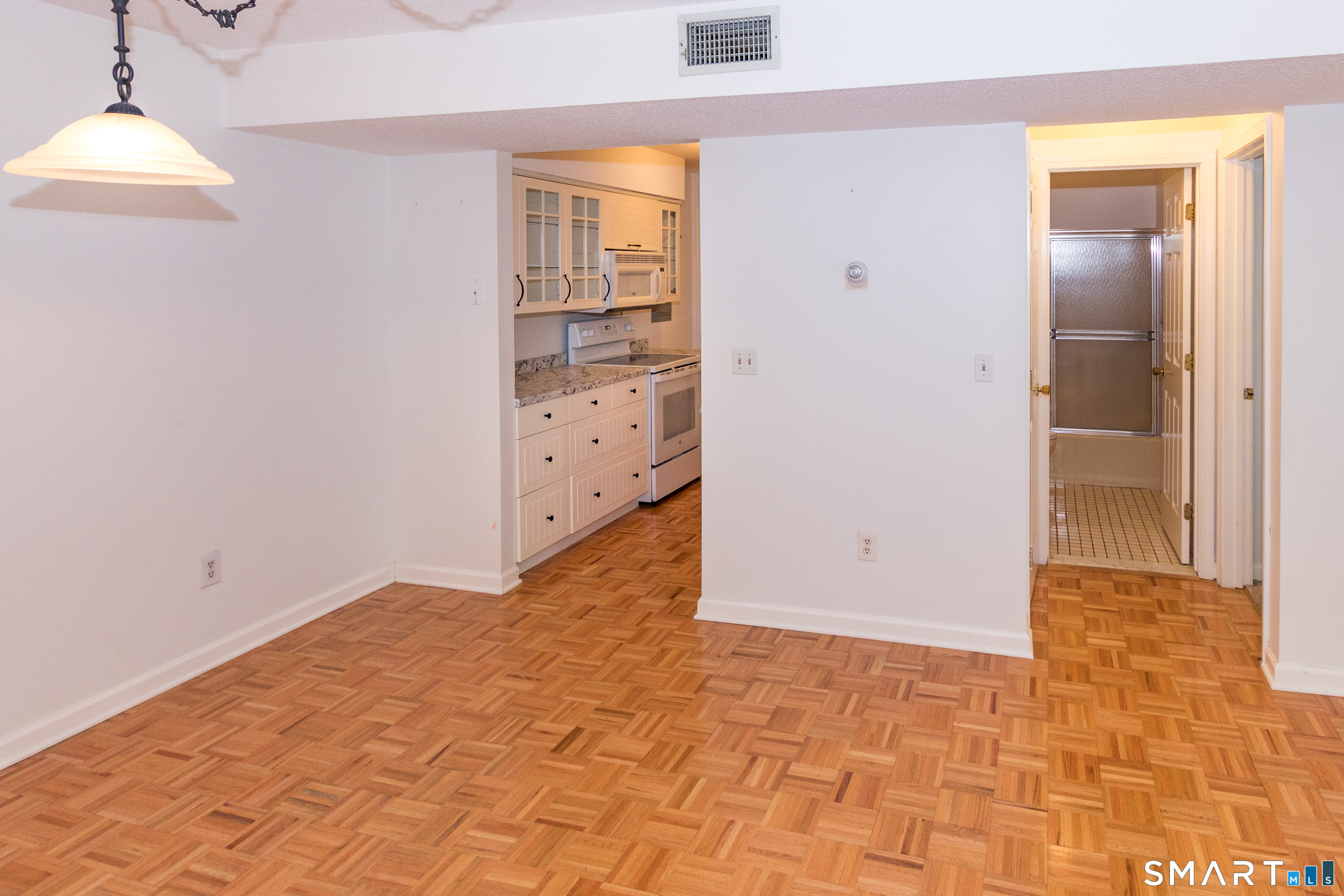 1 Concorde Way Windsor Locks CT 06096