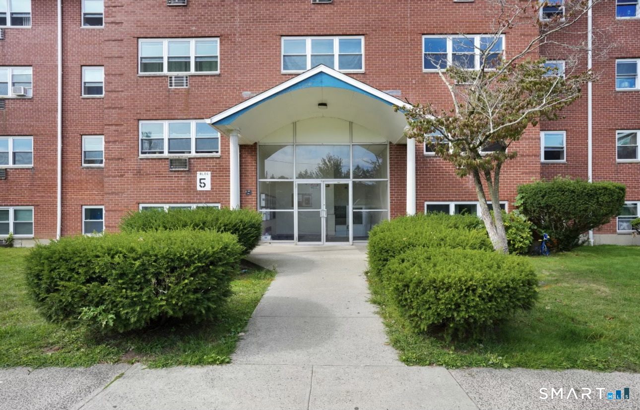 5 Greta Street West Haven CT 06516