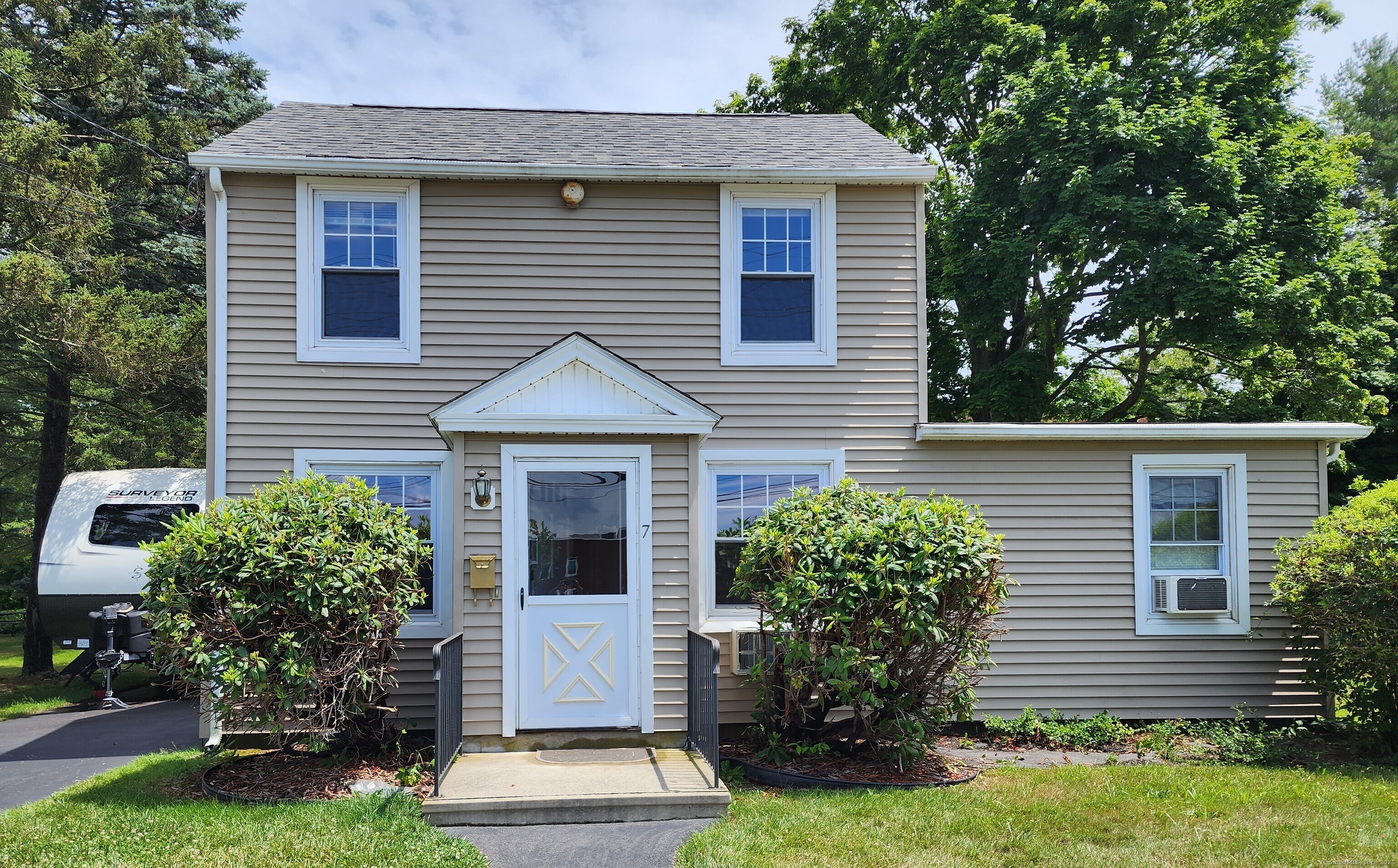 7 East Pattagansett Road East Lyme CT 06357