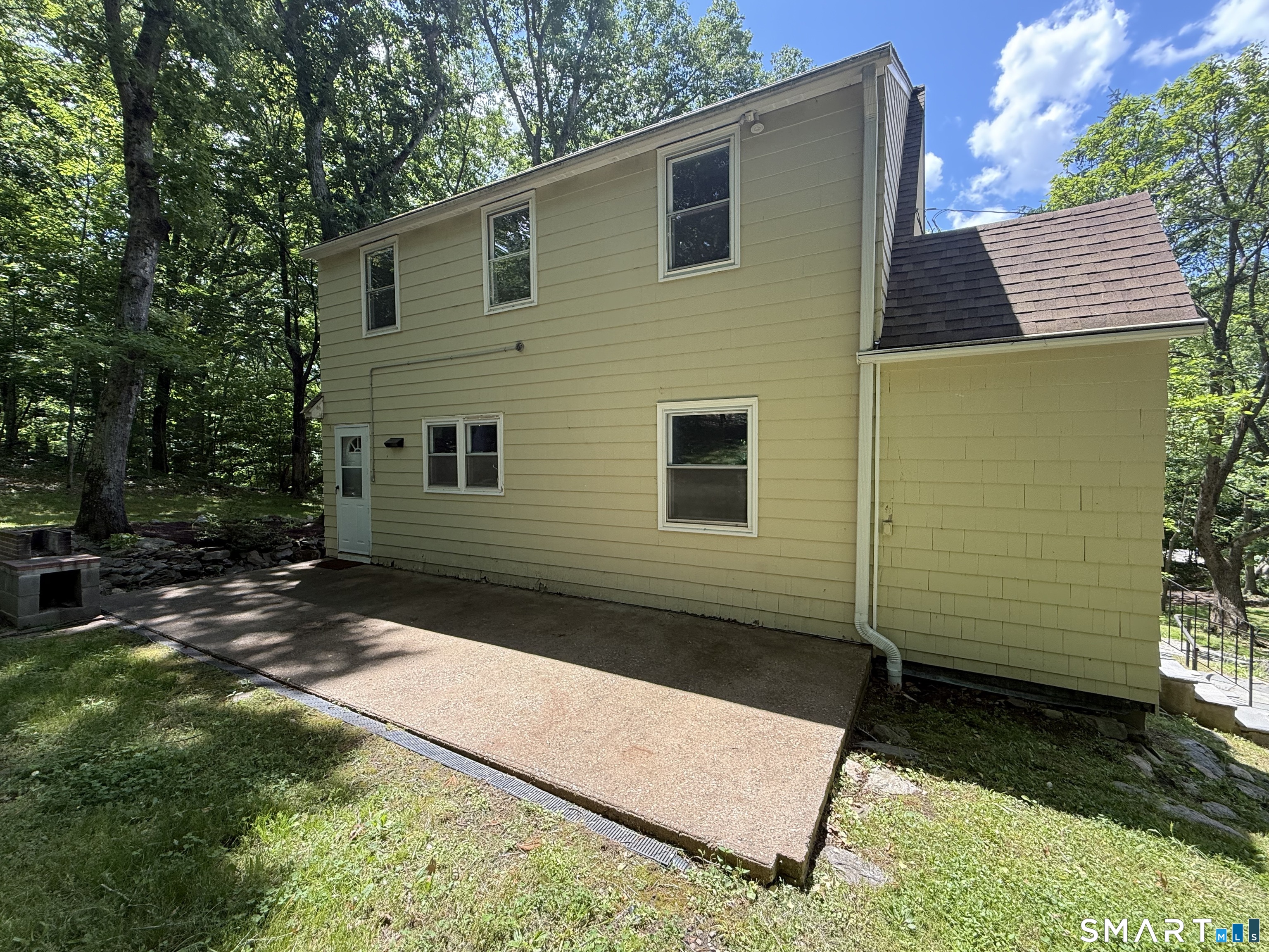 19 Old Town Road Shelton CT 06484