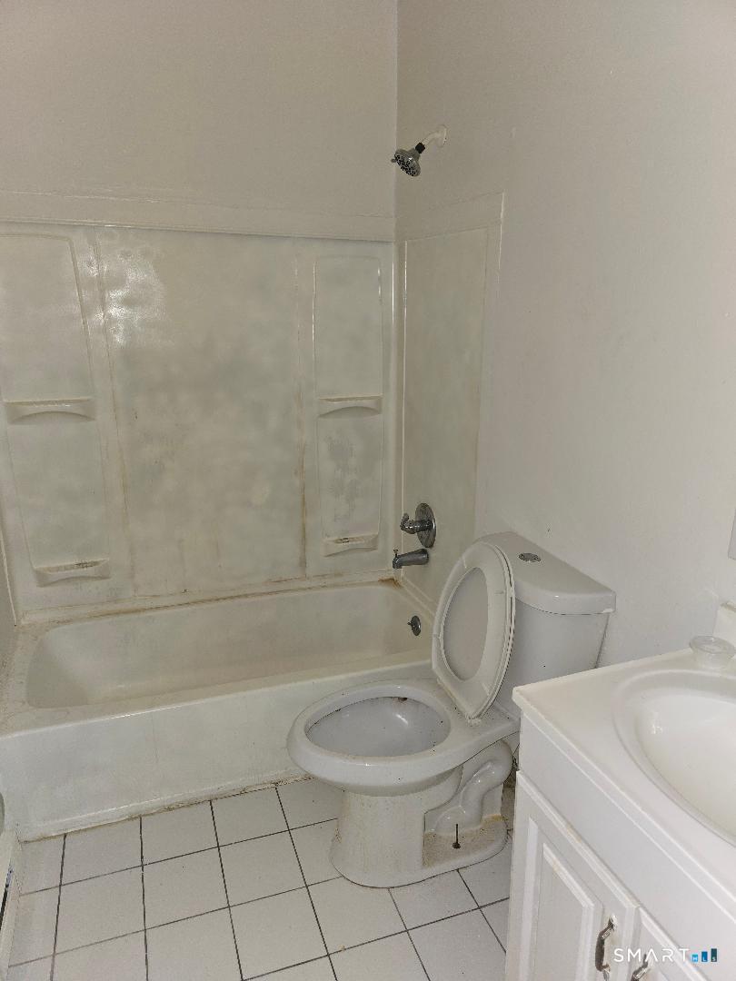 56 Lounsbury Avenue Waterbury CT 06706