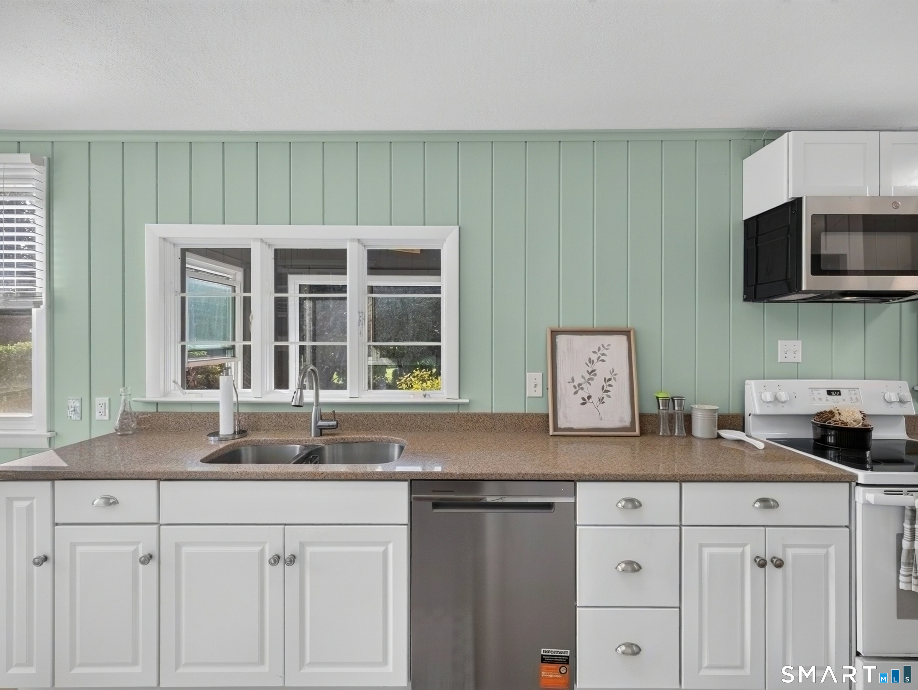 44 Sea View Avenue East Lyme CT 06357