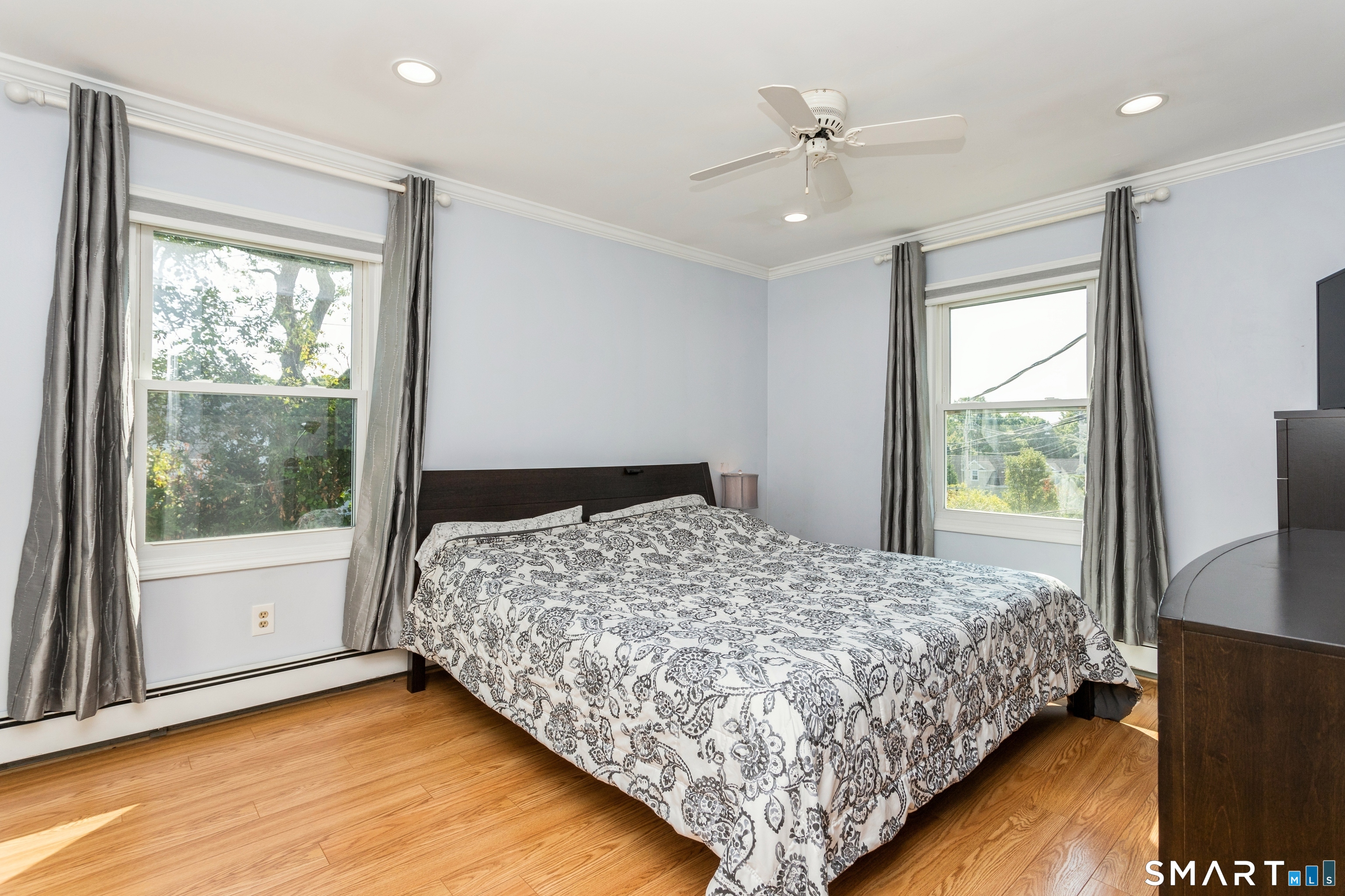 32 Sherwood Place Fairfield CT 06890
