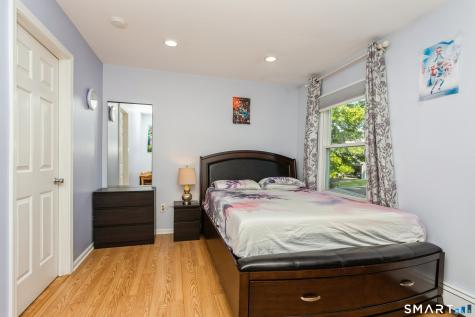 32 Sherwood Place Fairfield CT 06890