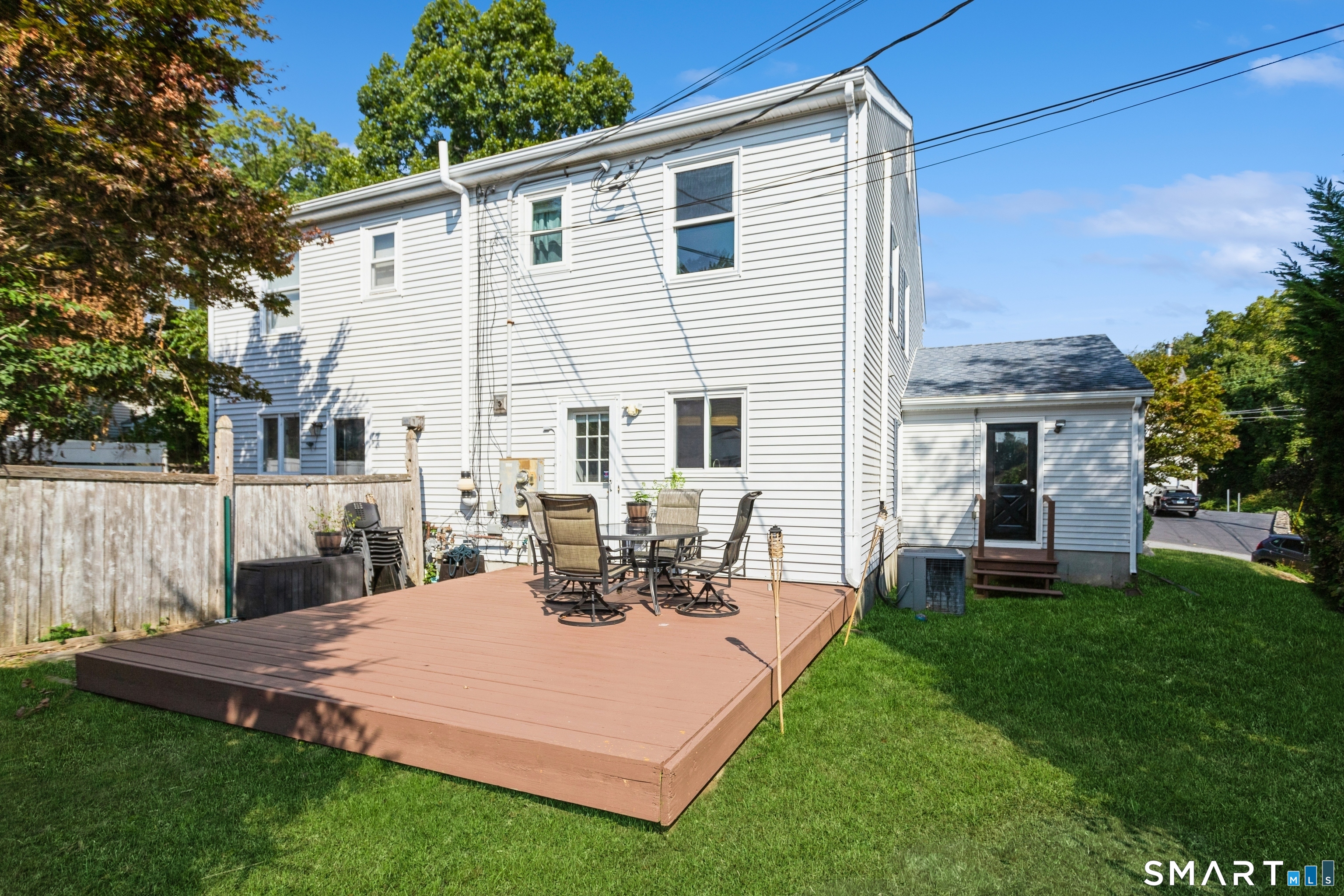 32 Sherwood Place Fairfield CT 06890