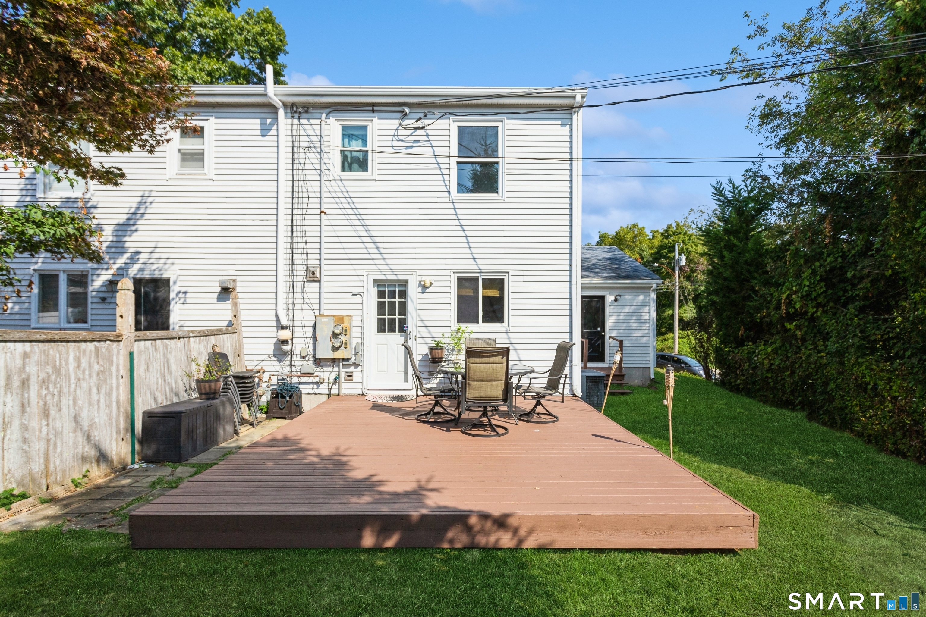 32 Sherwood Place Fairfield CT 06890
