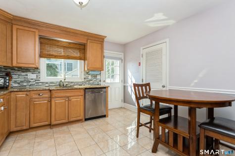 32 Sherwood Place Fairfield CT 06890
