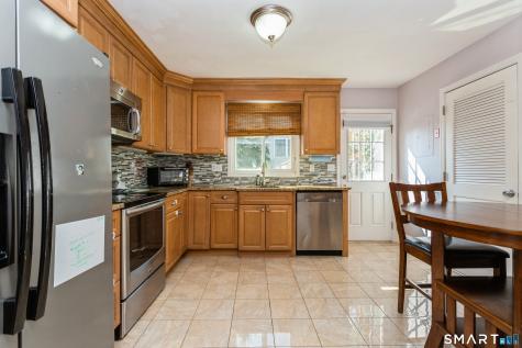 32 Sherwood Place Fairfield CT 06890