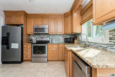 32 Sherwood Place Fairfield CT 06890