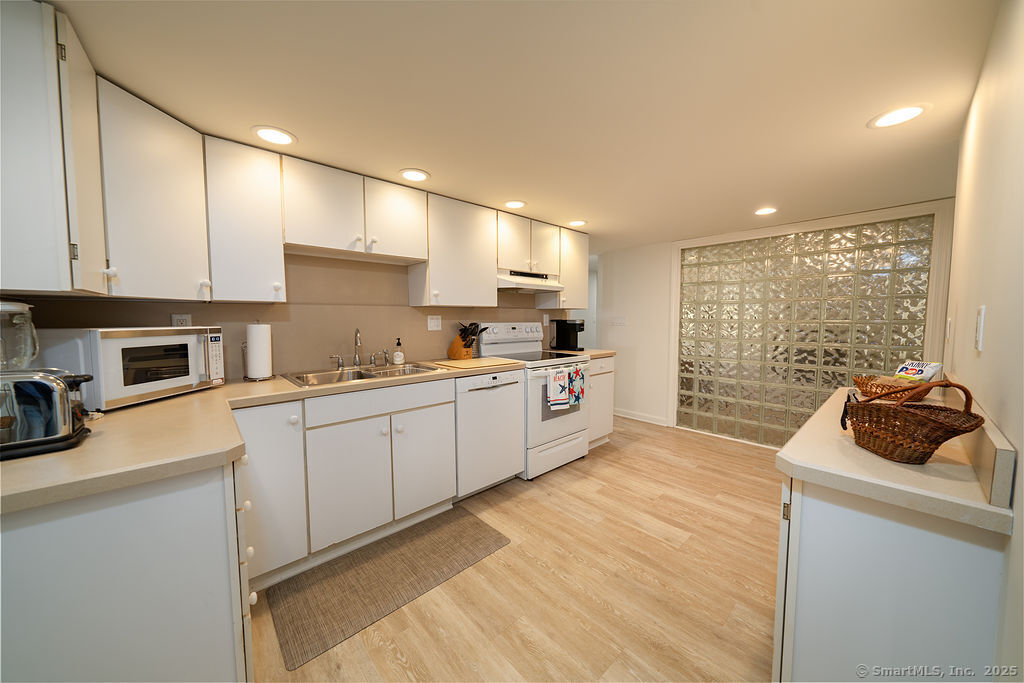 133 Linden Avenue Branford CT 06405