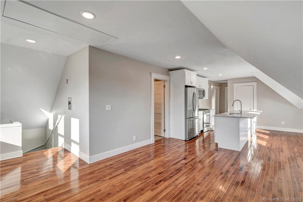 22 Hubinger Street New Haven CT 06511