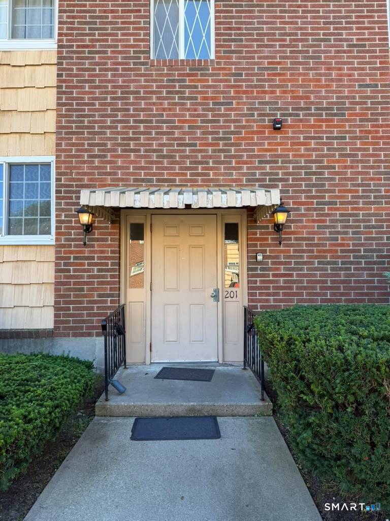 201 Bretton Street Bridgeport CT 06606